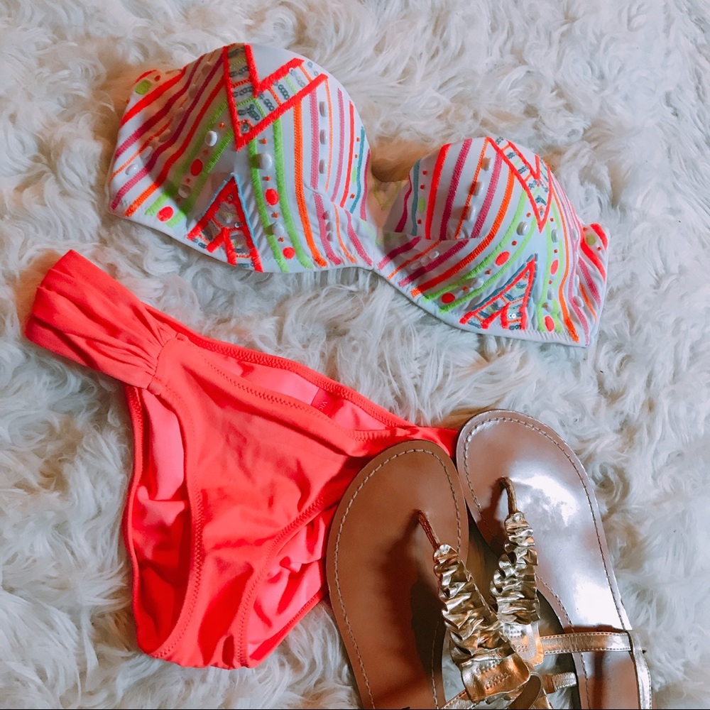 Victoria’s Secret bikini top 32d, bottom XS